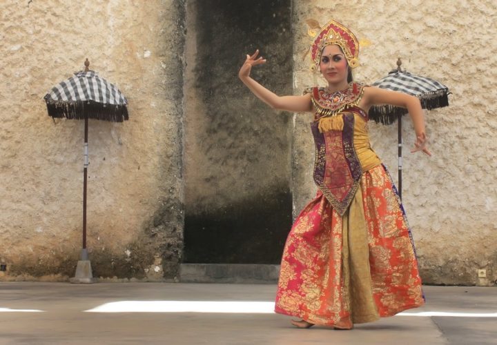 Cilinaya dance, symbol of graceful beauty