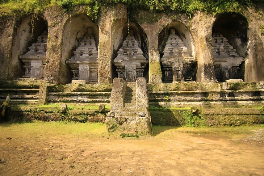 Gunung Kawi Cliff Temple, Udayana Dynasty Cemetery