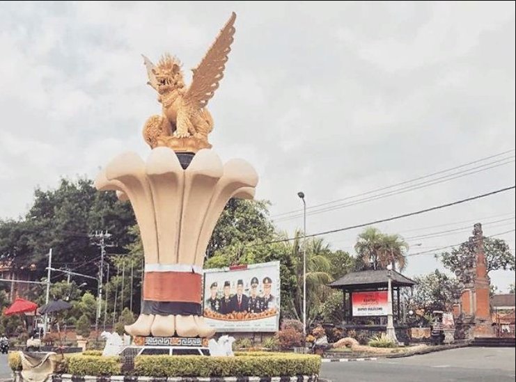 Ambara Raja Lion Monument,  the Symbol of Singaraja