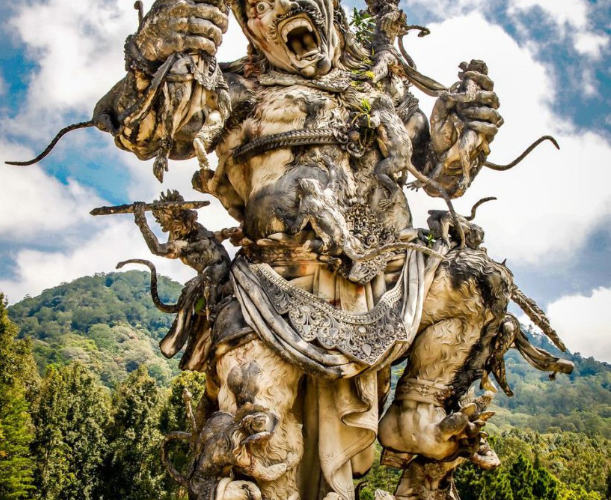 The gallant statue of Kumbakarna Laga in the Bali Botanic Garden