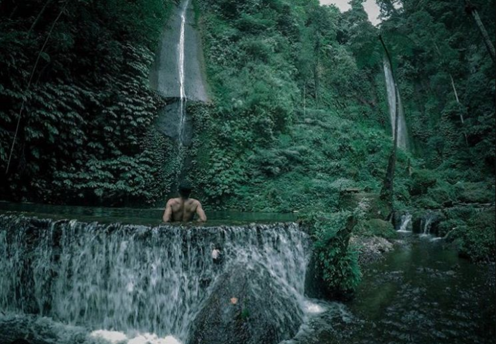 Pucak Manik Wanagiri Waterfall, The Splendor of Three Twin Falls