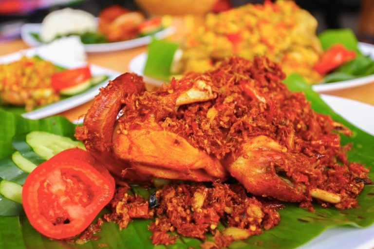 Must Try! Recommended Places to Eat Halal Betutu Chicken in Bali - Bali ...