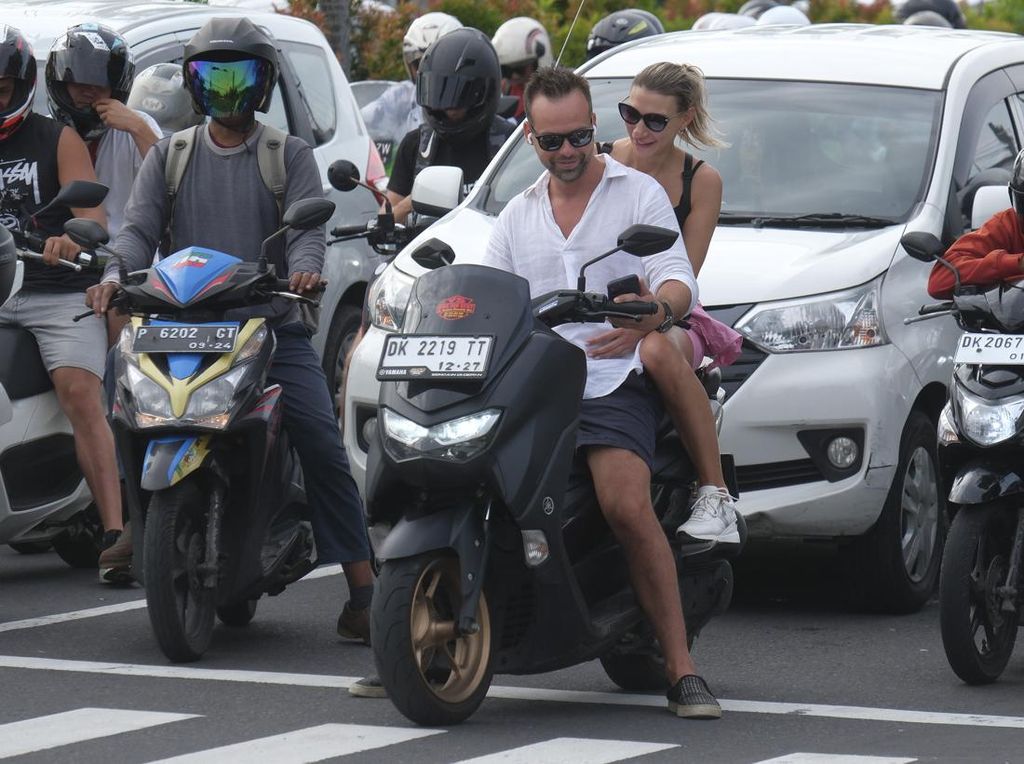 The Reasons Why Many Foreigners Disregard Rules in Bali